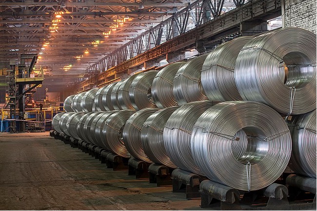 Russisk aluminium-tråd fra værket i Sjelekhov sydvest for Irkutsk. Foto: Wikimedia Commons