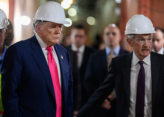 I torsdags, d. 24 juli. besøgte Donald Trump Federal Reserve med Jerome Powell.