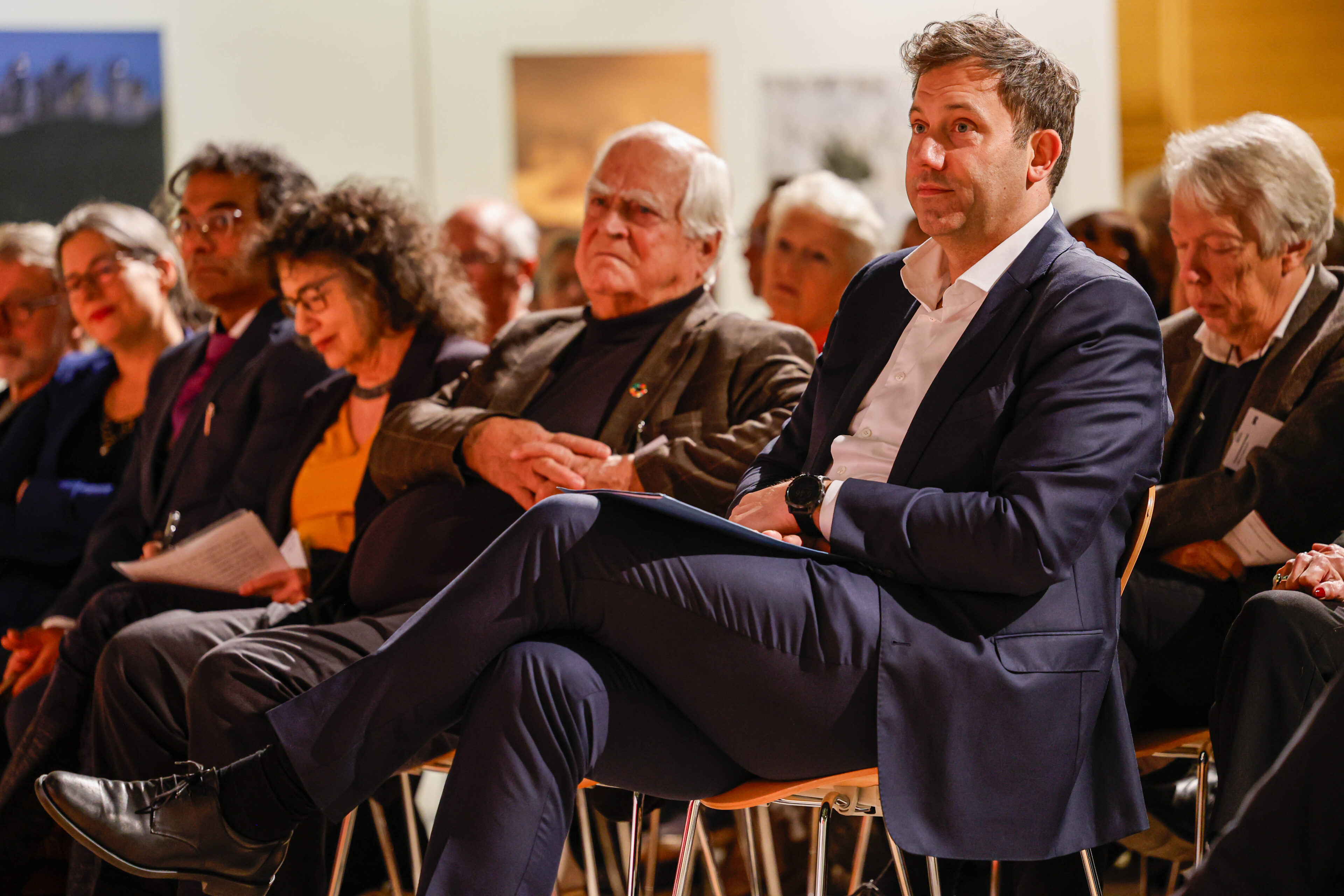 Den, der sidder på bremsen i tysk politik, er finansminister og vicekansler Lars Klingbeil fra SPD (i forgrunden). Hvis kansler Merz vil noget, skal Klingbeil nikke ja. Foto: Frank Gaeth