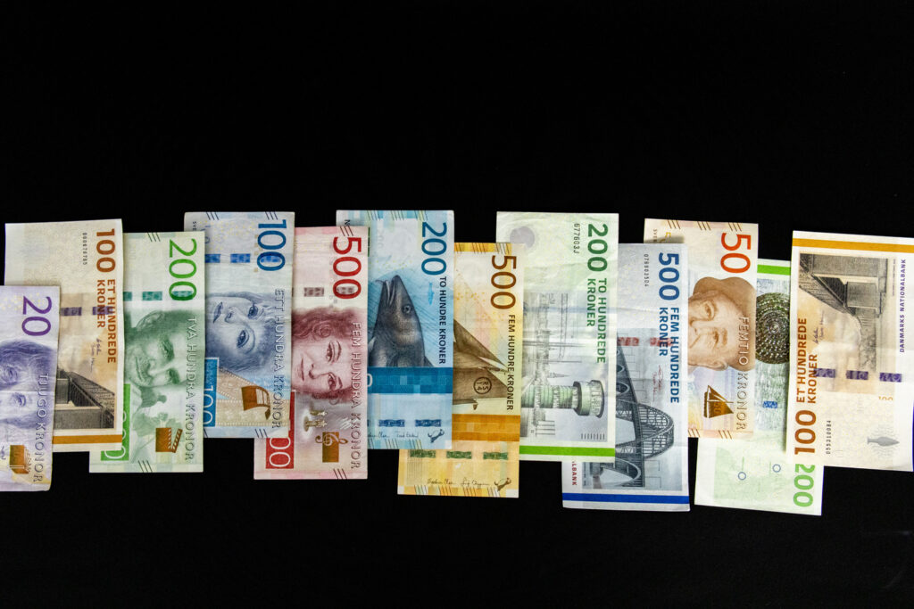 DKK NOK SEK pengesedler på række Tavex